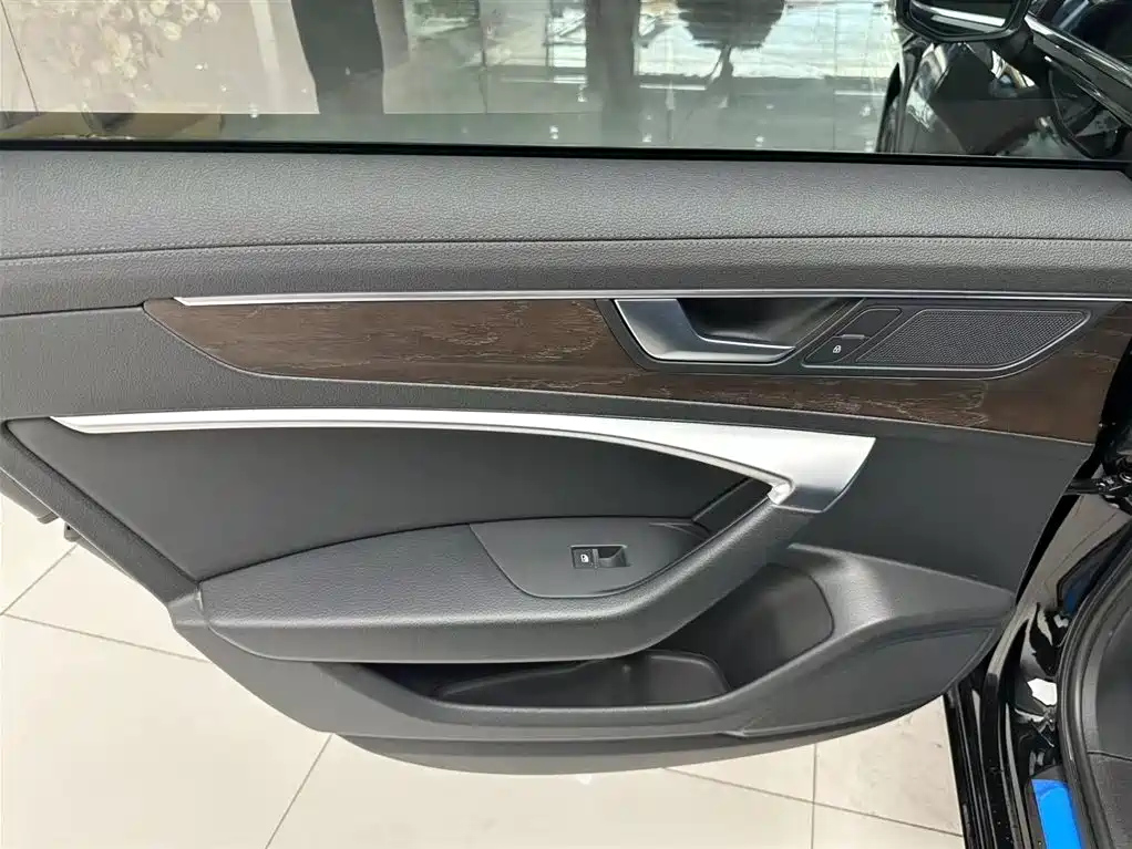 AUDI A6L 2021
