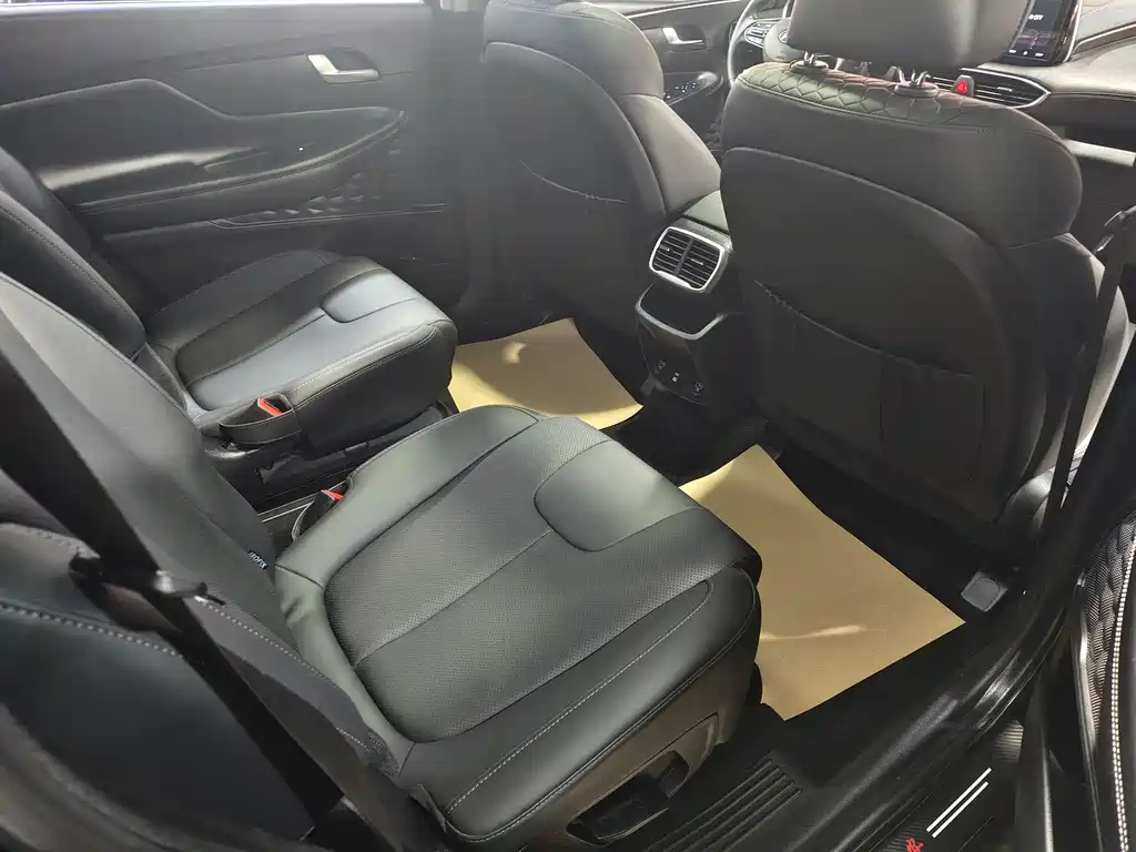 HYUNDAI SANTAFE 2020