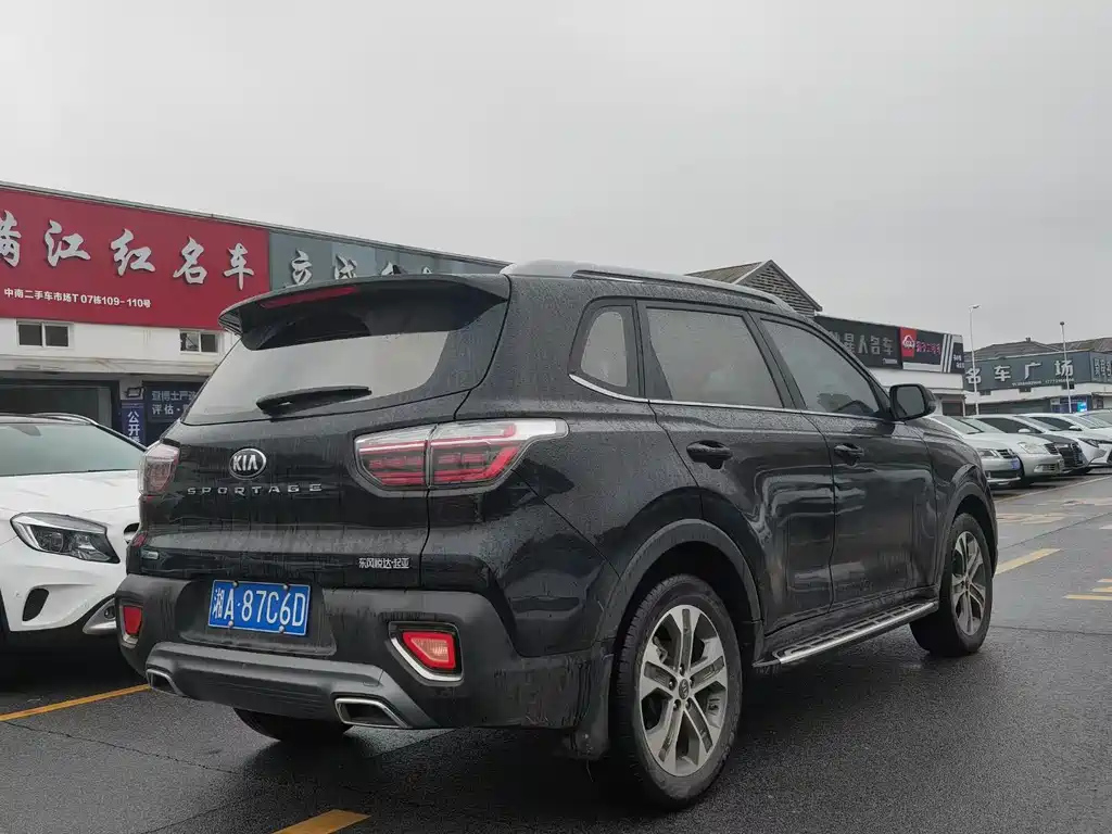 KIA SPORTAGE 2021
