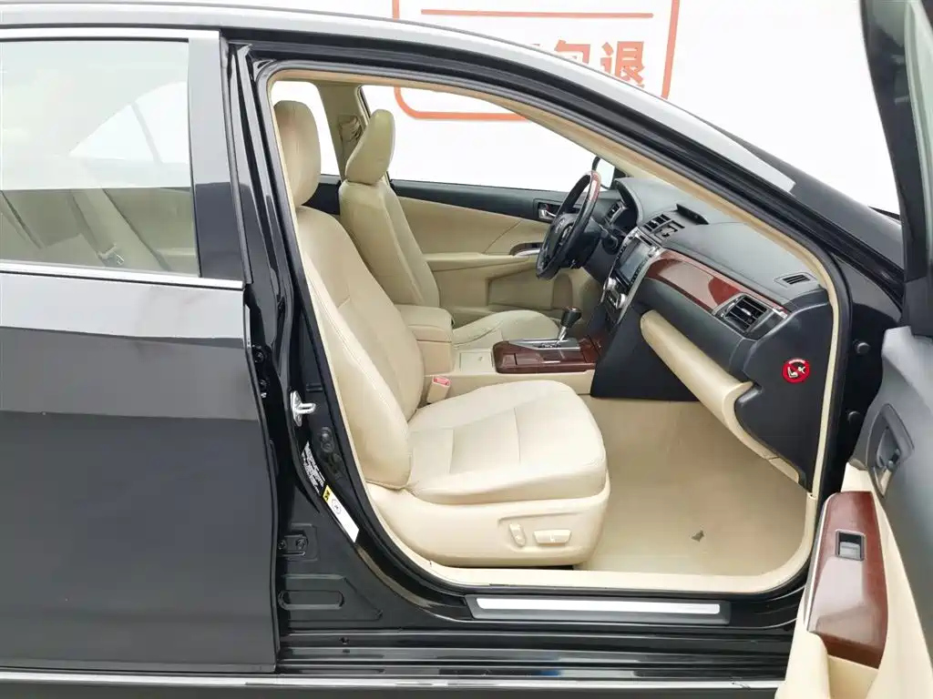 TOYOTA CAMRY 2013
