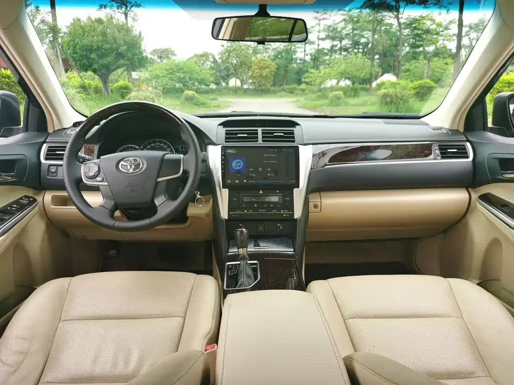 TOYOTA CAMRY 2016