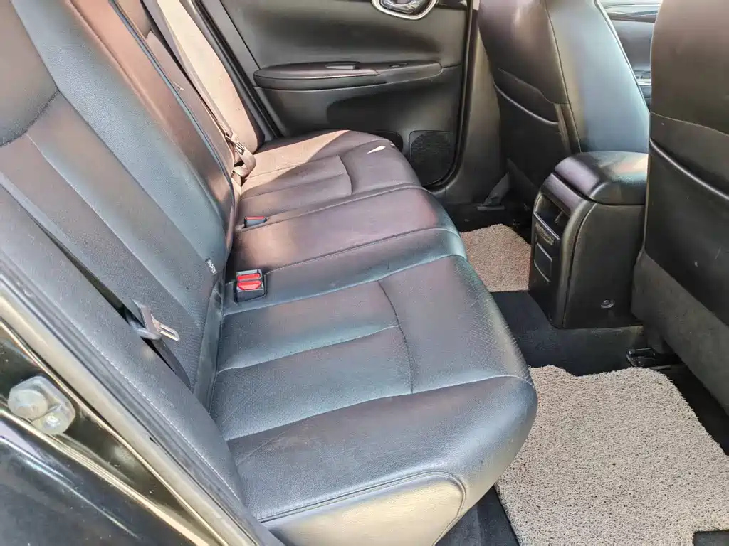 NISSAN SYLPHY 2018