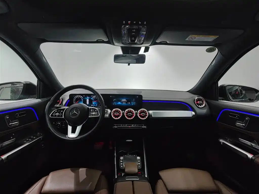 MERCEDES BENZ GLB 2021