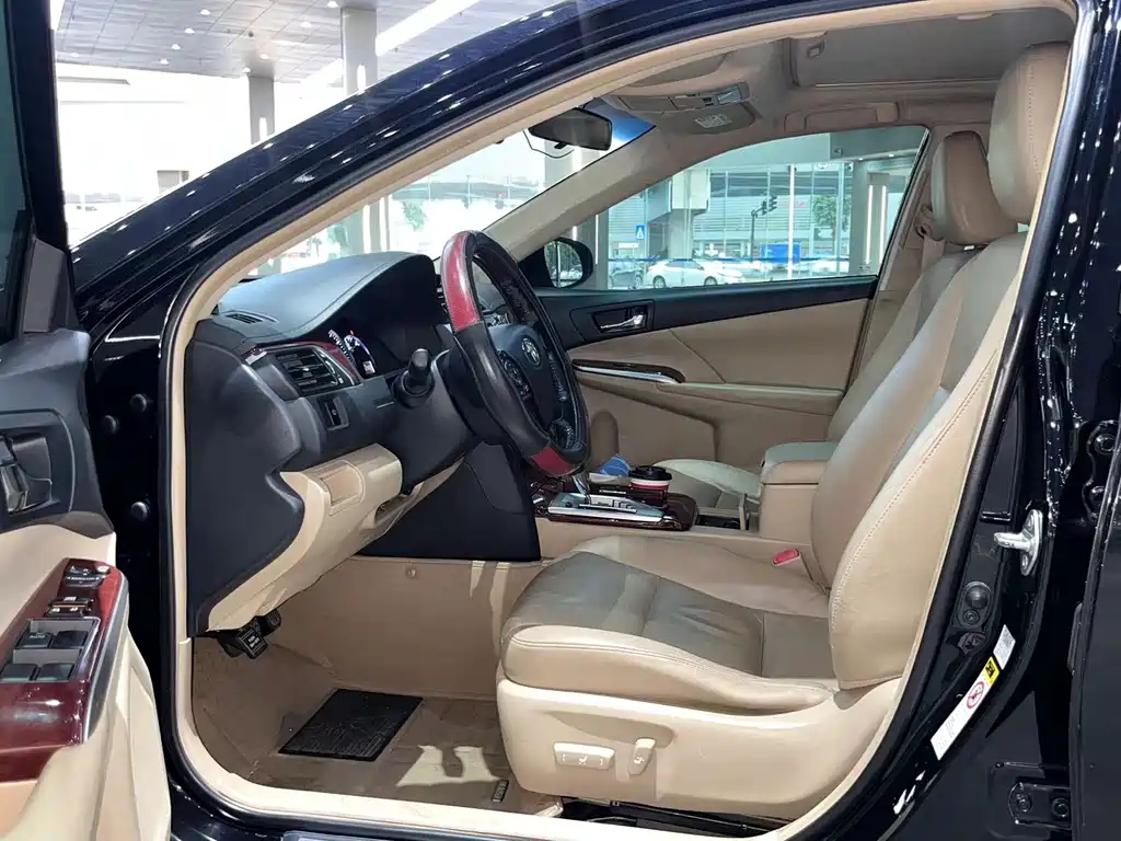 TOYOTA CAMRY 2013