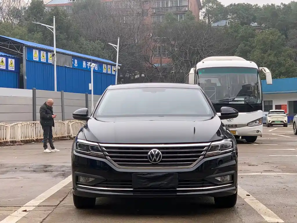 VOLKSWAGEN LAVIDA 2022