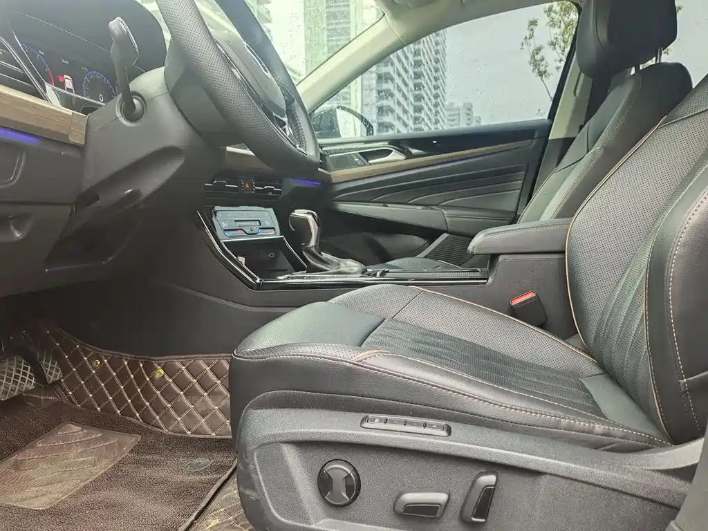 VOLKSWAGEN PASSAT 2021