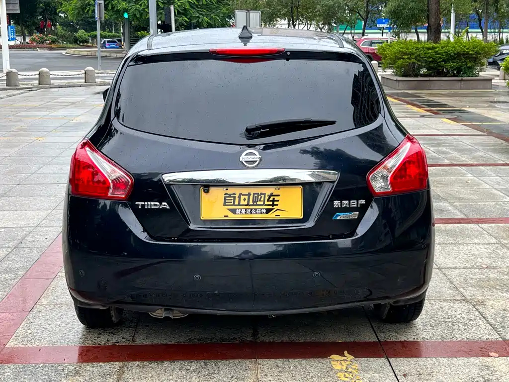 NISSAN TIIDA TIIDA 2012