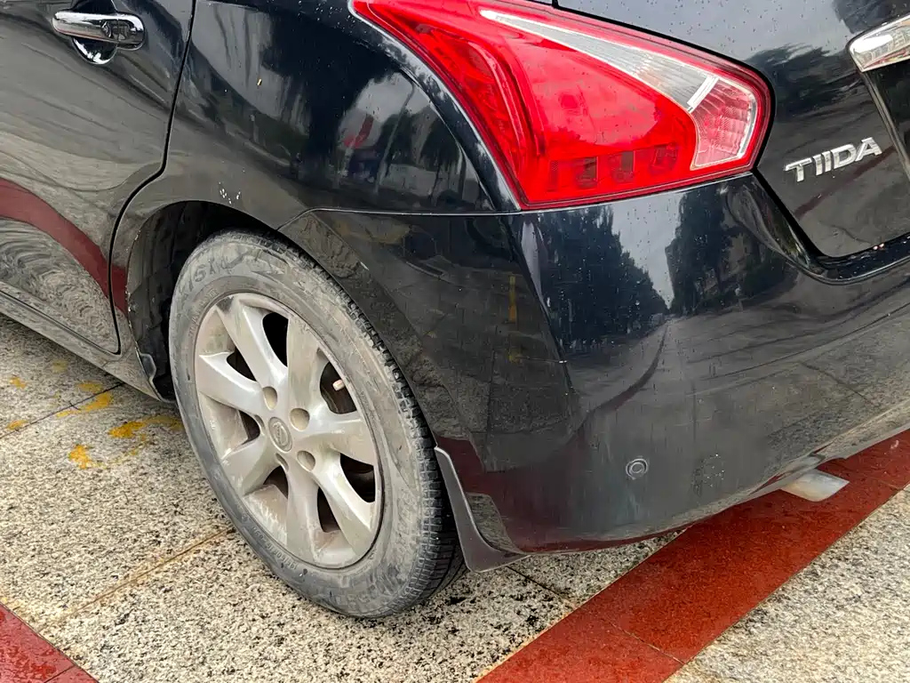 NISSAN TIIDA TIIDA 2012