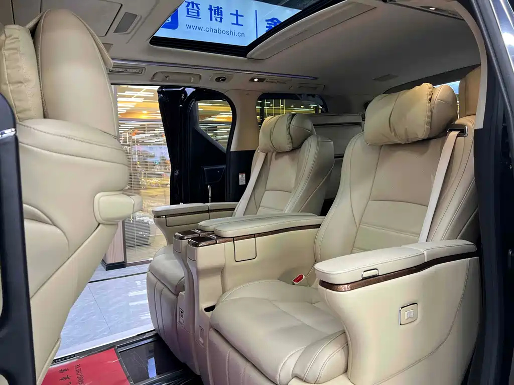TOYOTA ALPHARD 2016