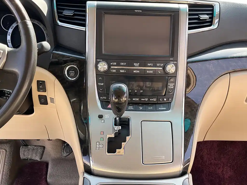 TOYOTA ALPHARD 2012