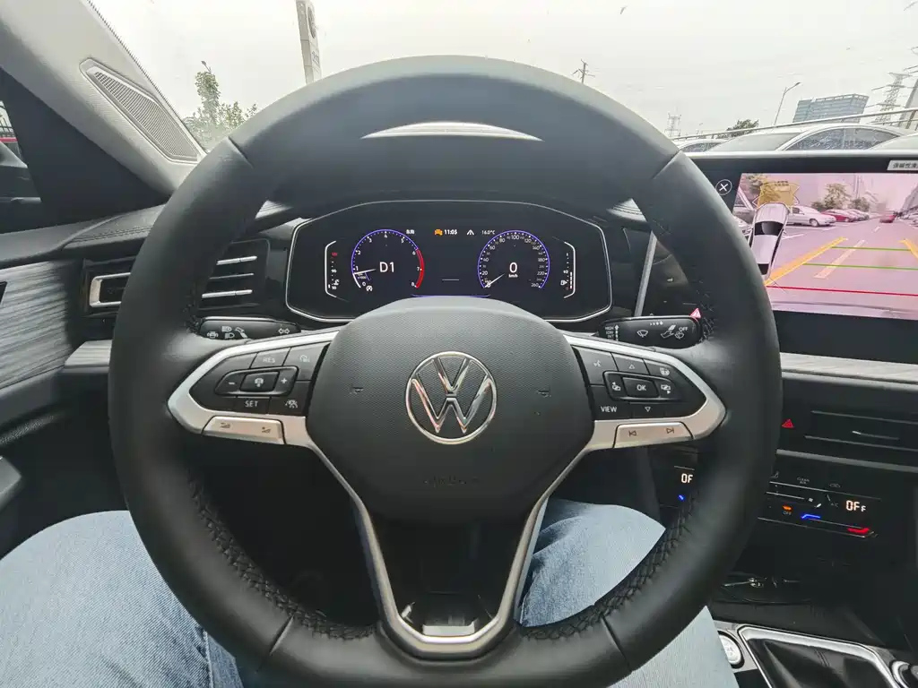 VOLKSWAGEN SAGITAR 2024