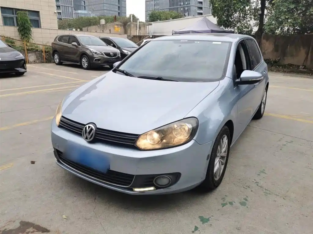 VOLKSWAGEN GOLF 2012