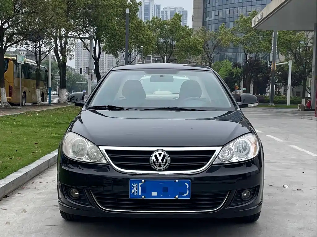 VOLKSWAGEN LAVIDA 2014