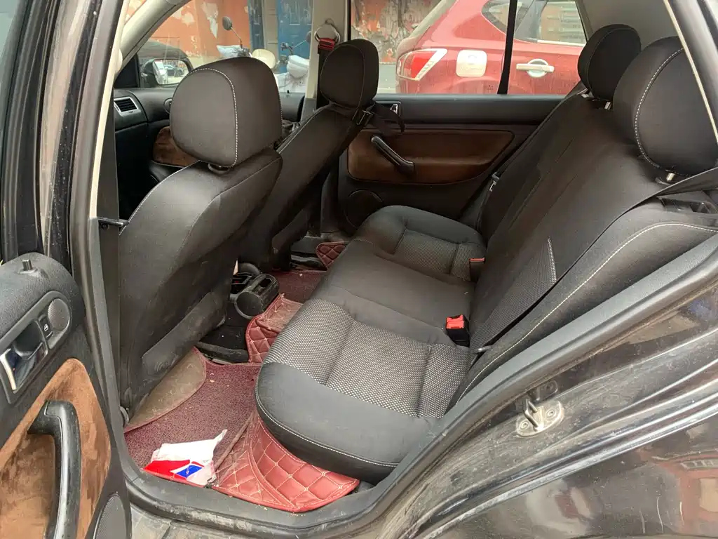 VOLKSWAGEN GOLF 2009