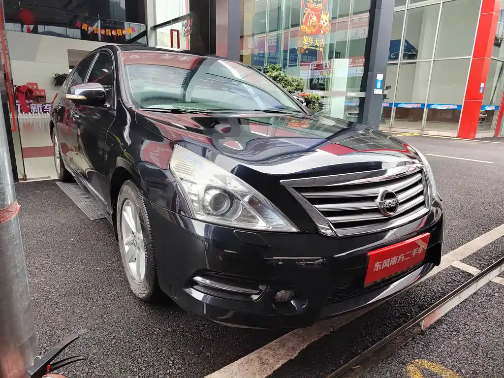 NISSAN TEANA 2012