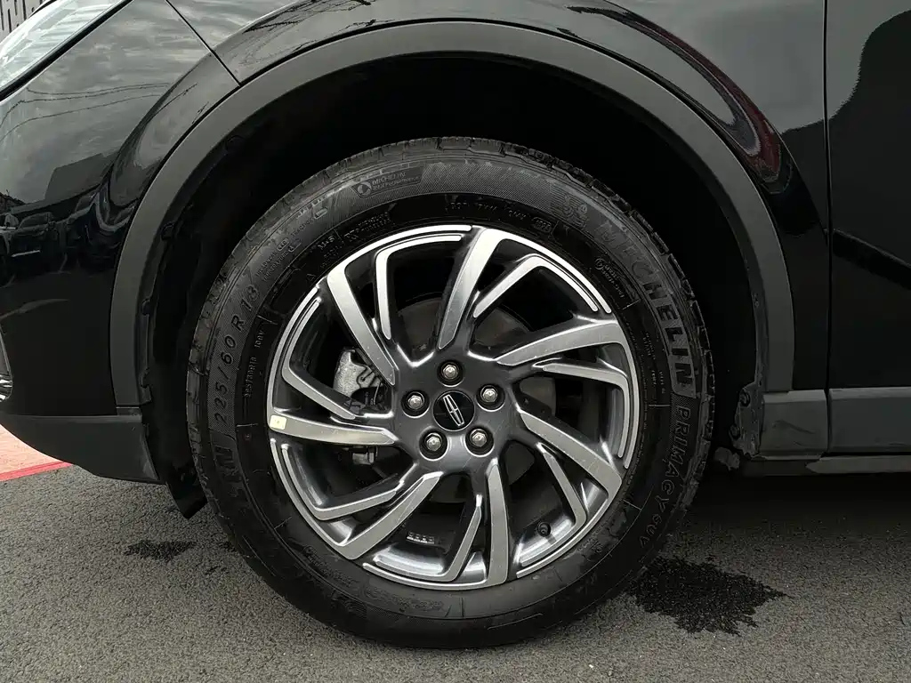 LINCOLN ADVENTURER 2023