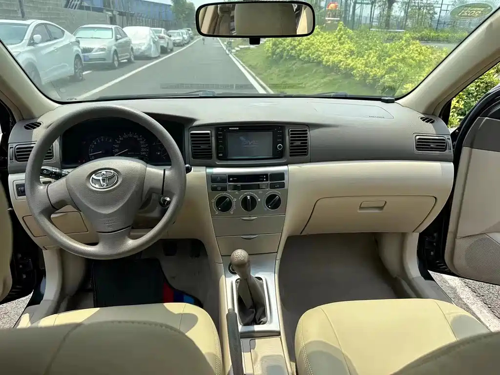 TOYOTA COROLLA 2012