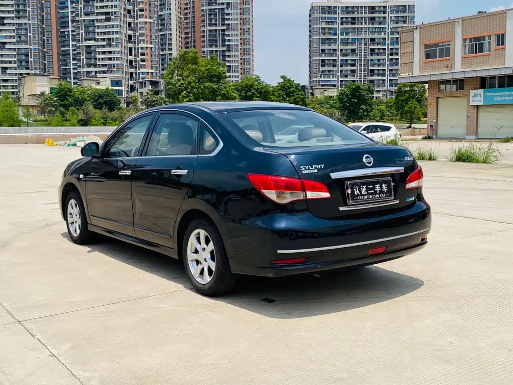 NISSAN SYLPHY 2014