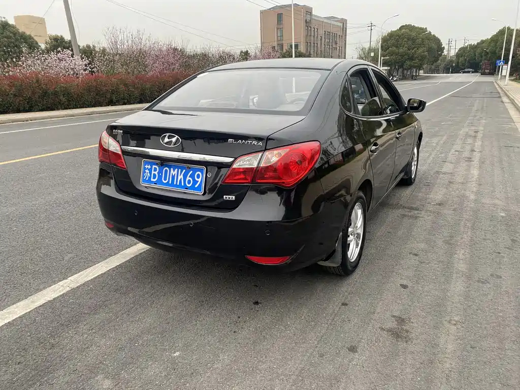 HYUNDAI CELESTA 2011