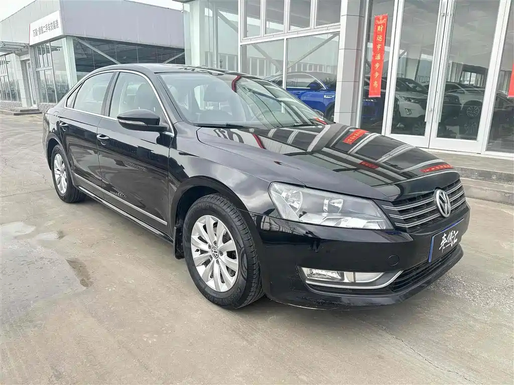 VOLKSWAGEN PASSAT 2014