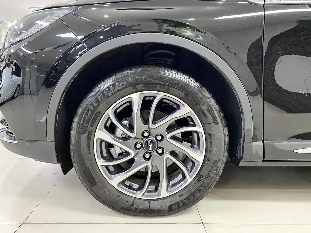 LINCOLN ADVENTURER 2022