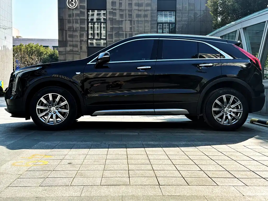 CADILLAC XT4 2021