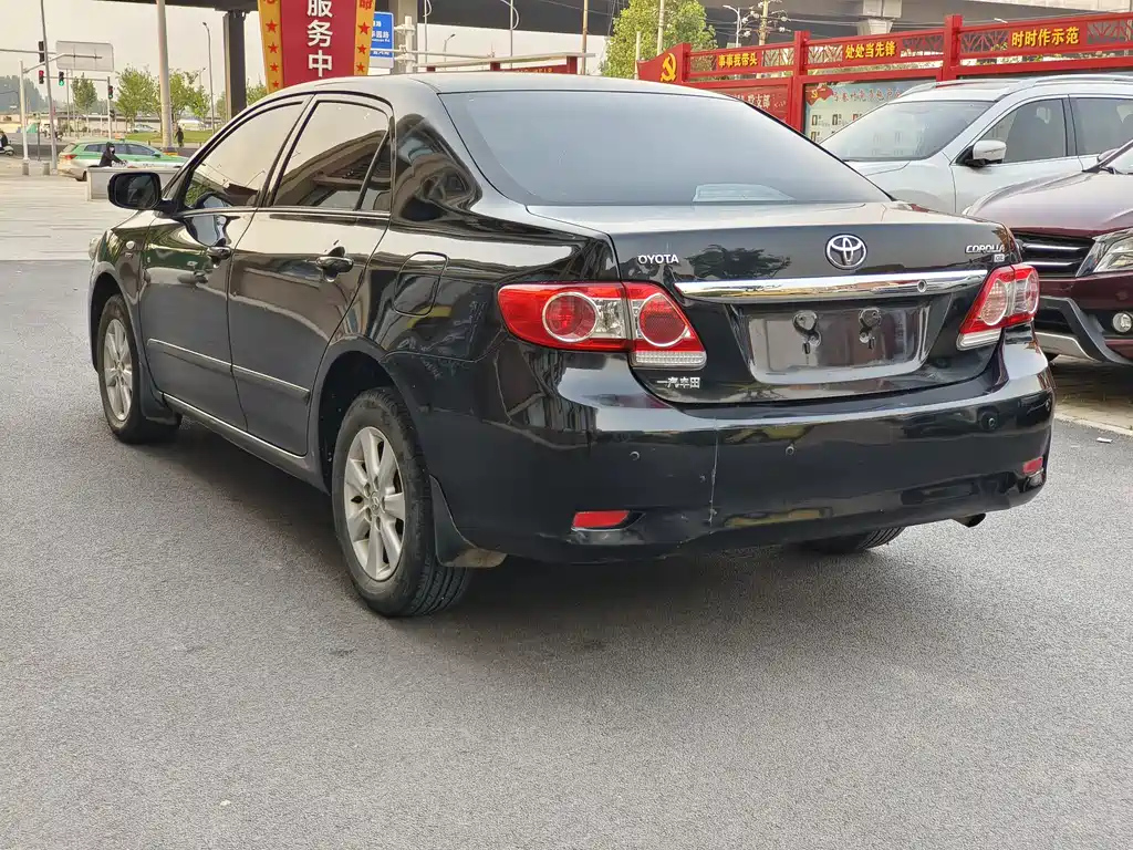 TOYOTA COROLLA 2010