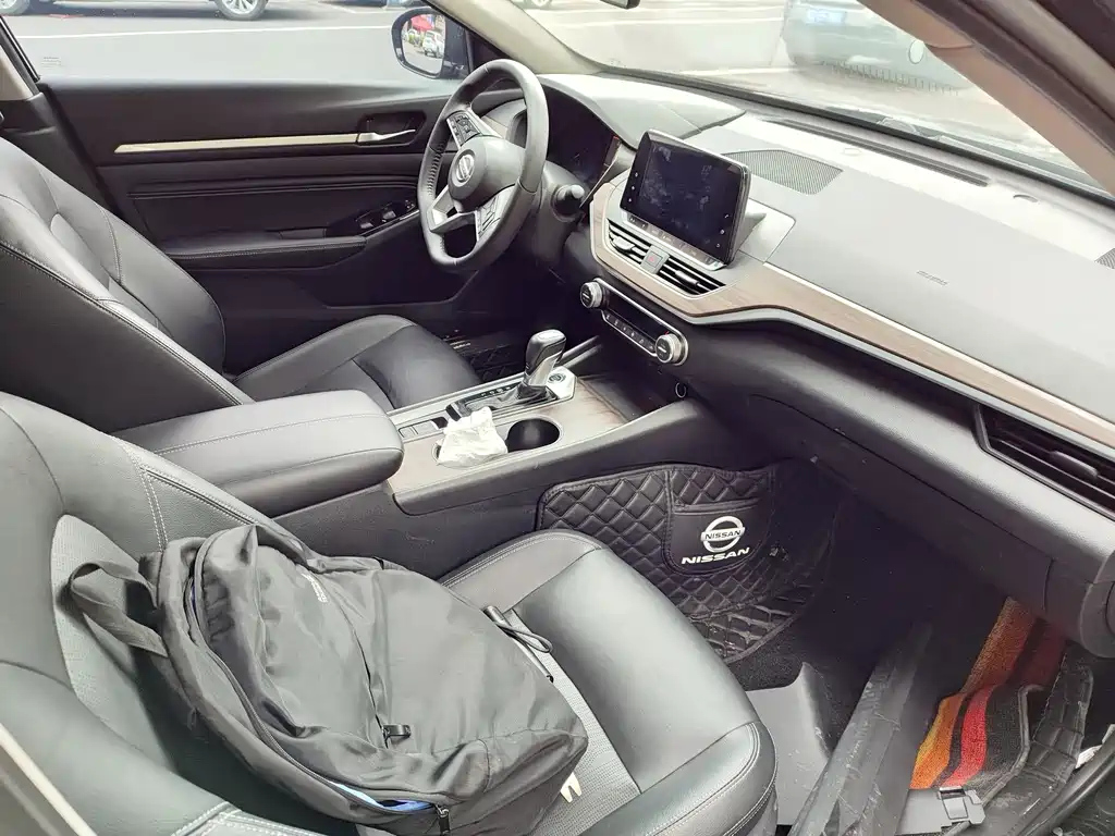 NISSAN TEANA 2022