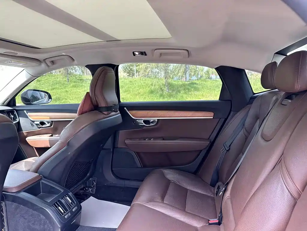 VOLVO S90 2020