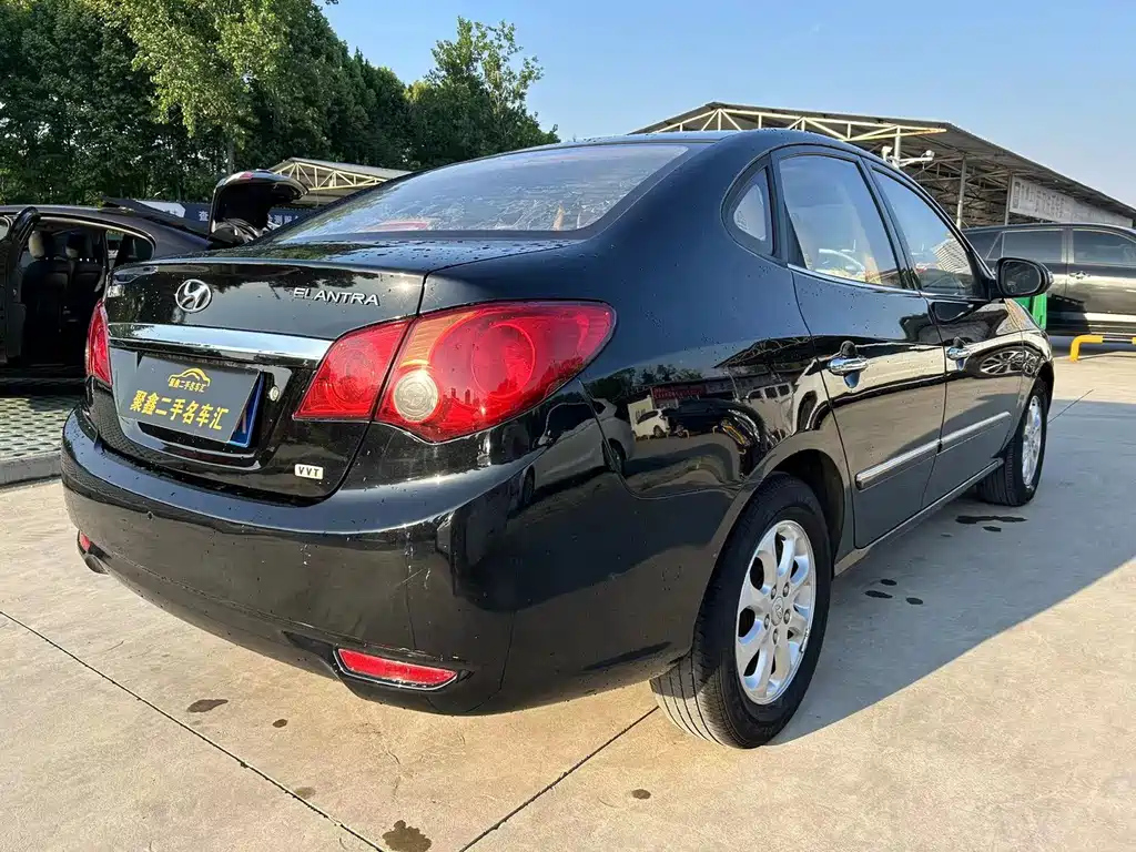 HYUNDAI CELESTA 2010