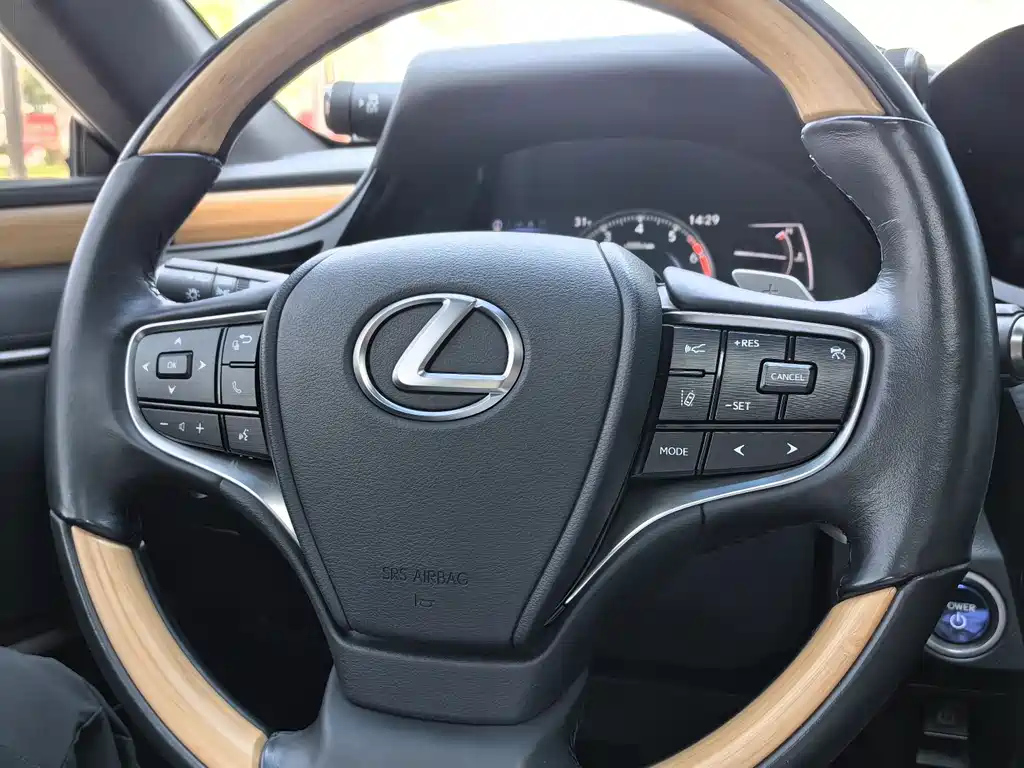LEXUS ES 2022