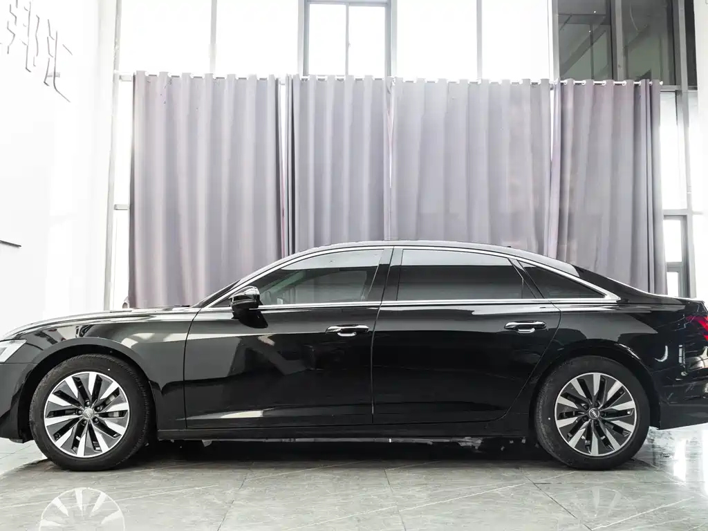 AUDI A6L 2021