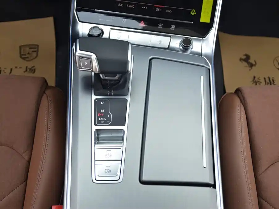 AUDI A7L 2024