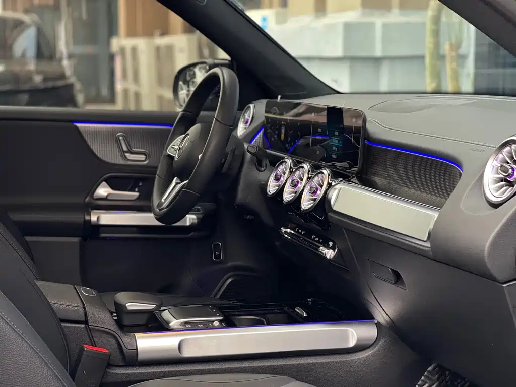 MERCEDES BENZ GLB 2022