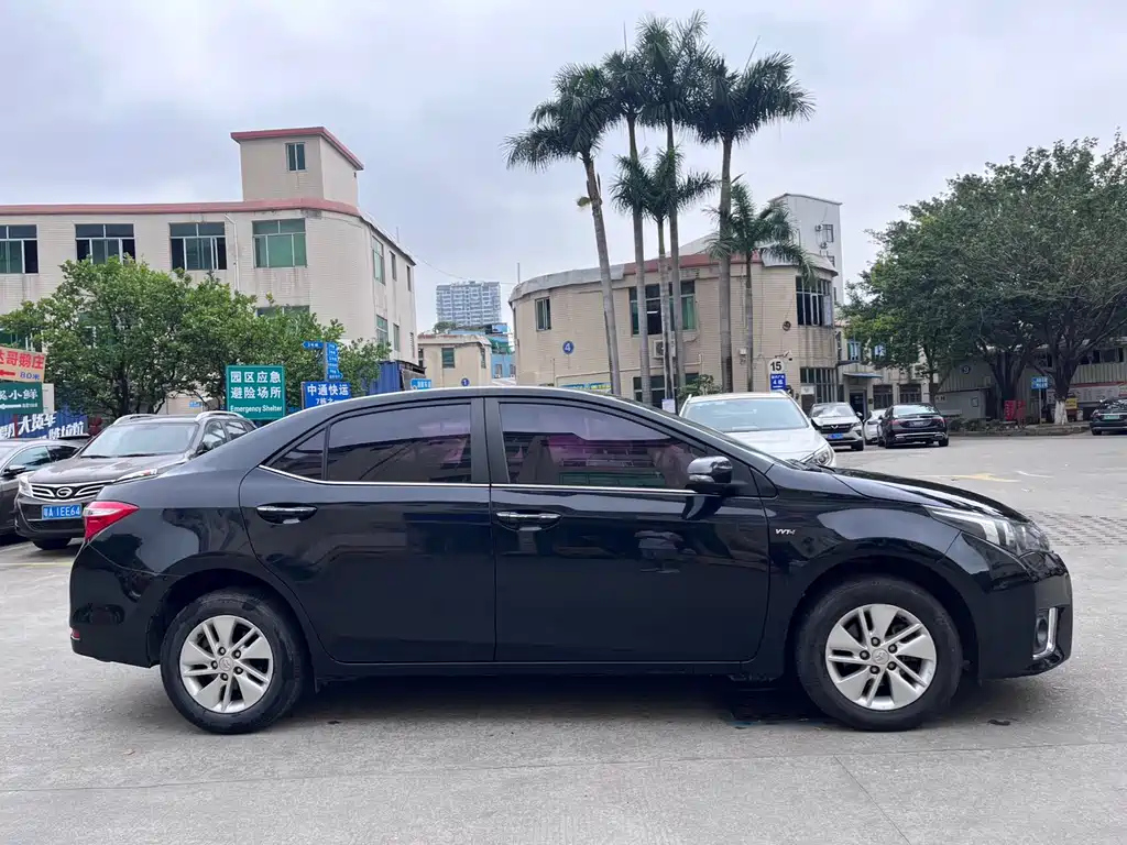 TOYOTA COROLLA 2016