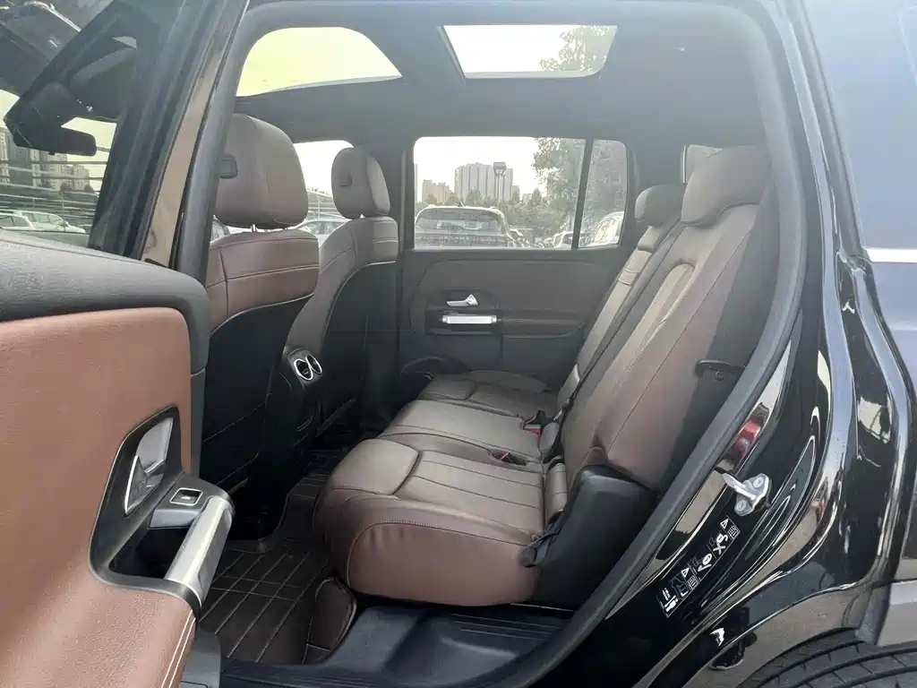 MERCEDES BENZ GLB 2021