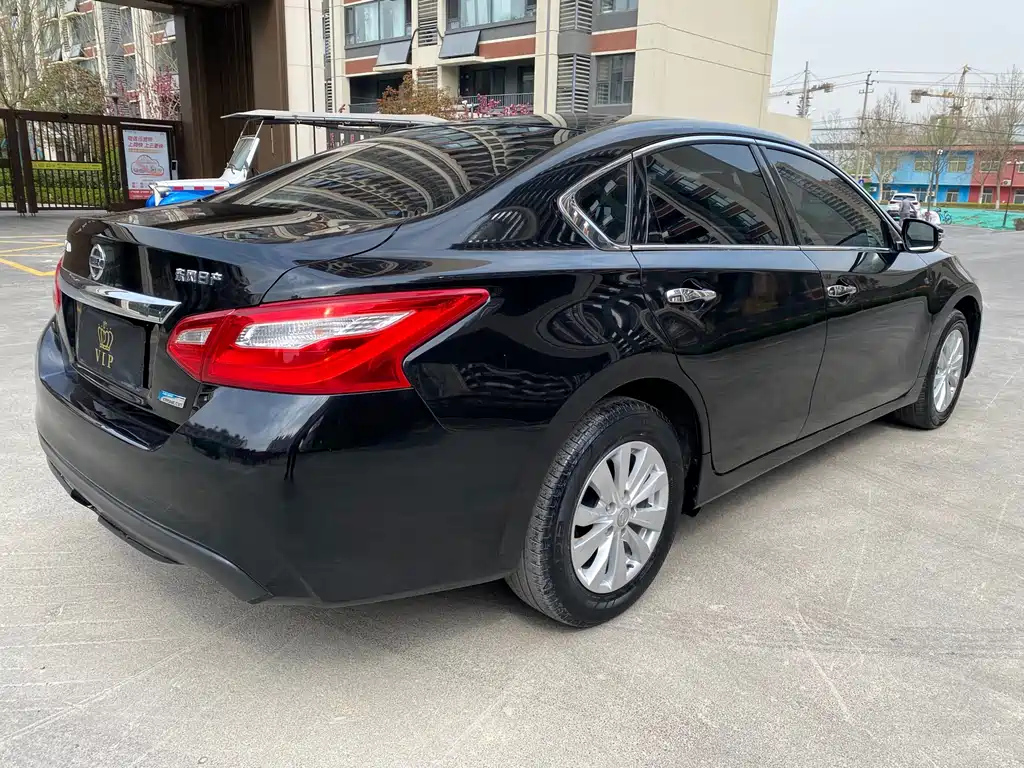 NISSAN TEANA 2017