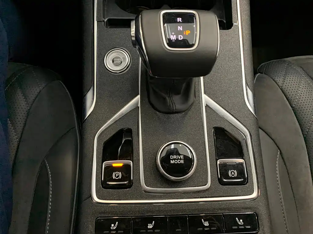 HONGQI HS5 2023