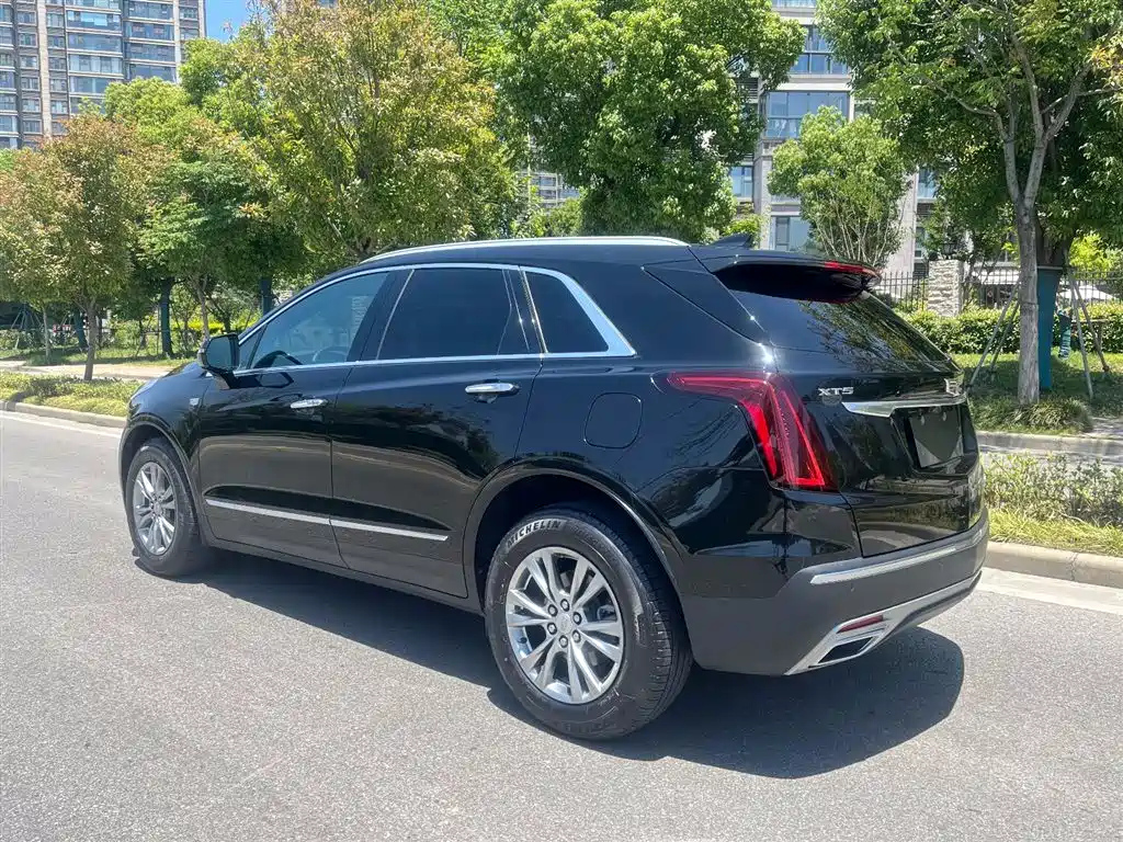 CADILLAC XT5 2021