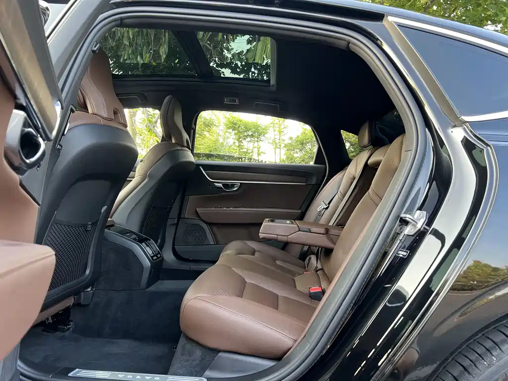 VOLVO S90 2021