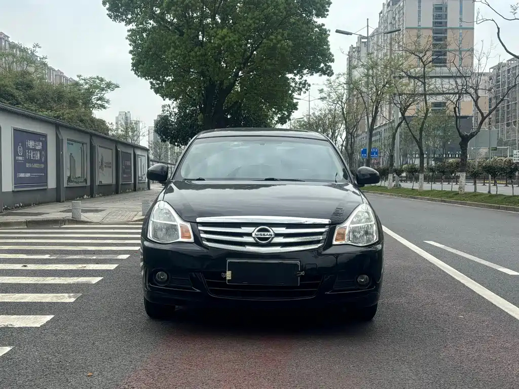 NISSAN SYLPHY 2017