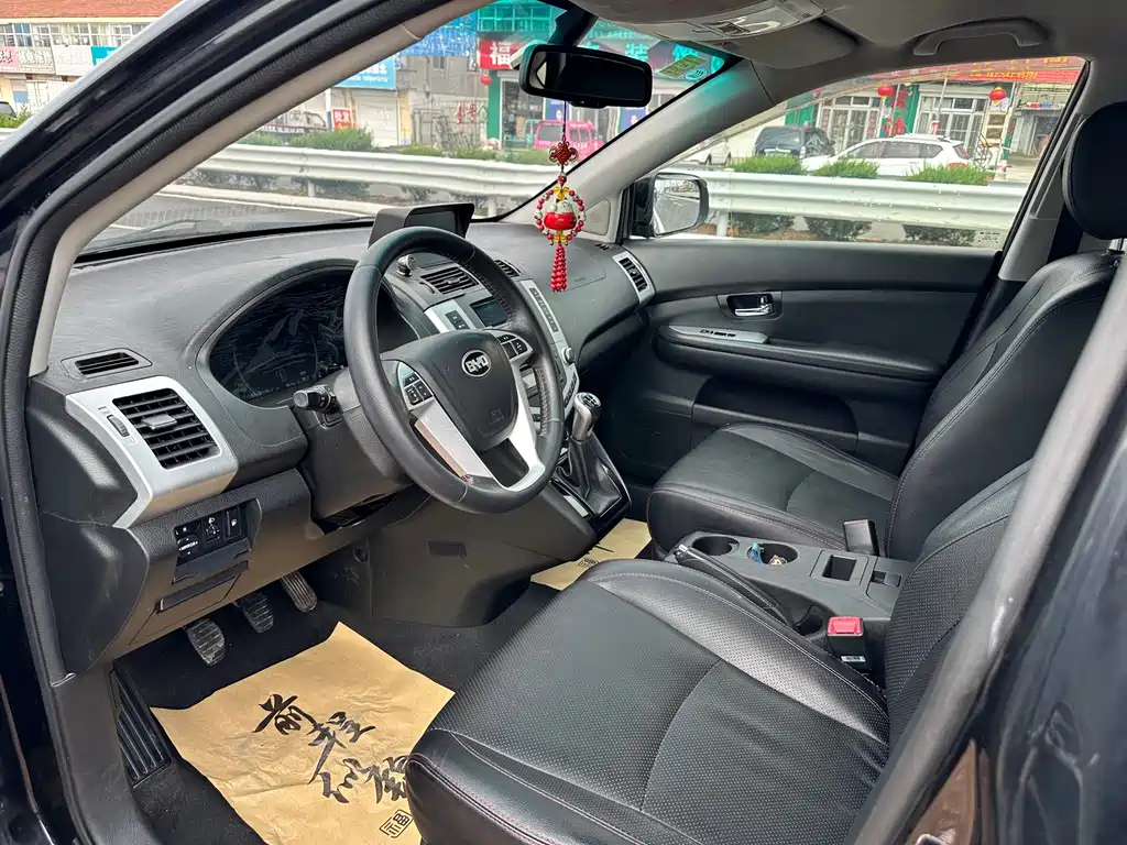 BYD S6 2015