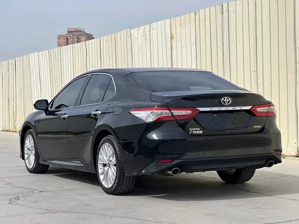 TOYOTA CAMRY 2018