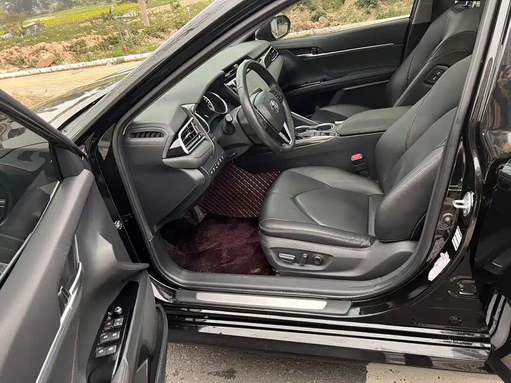 TOYOTA CAMRY 2021