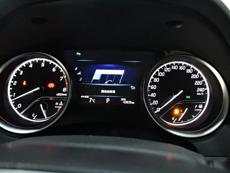 TOYOTA CAMRY 2018