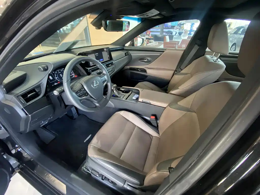 LEXUS ES 2023
