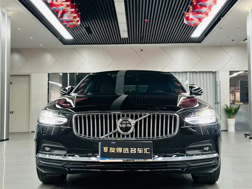 VOLVO S90 2021