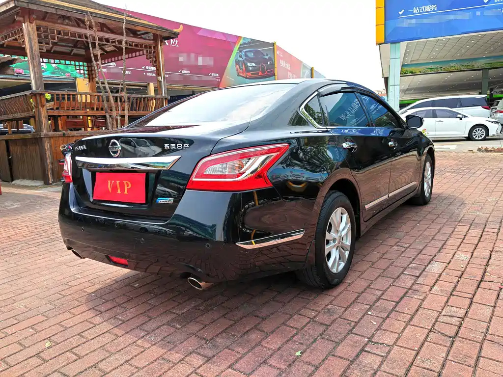 NISSAN TEANA 2016