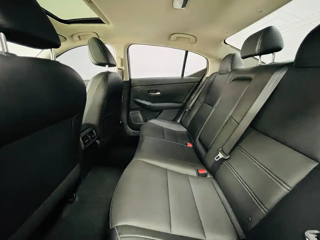NISSAN SYLPHY 2021