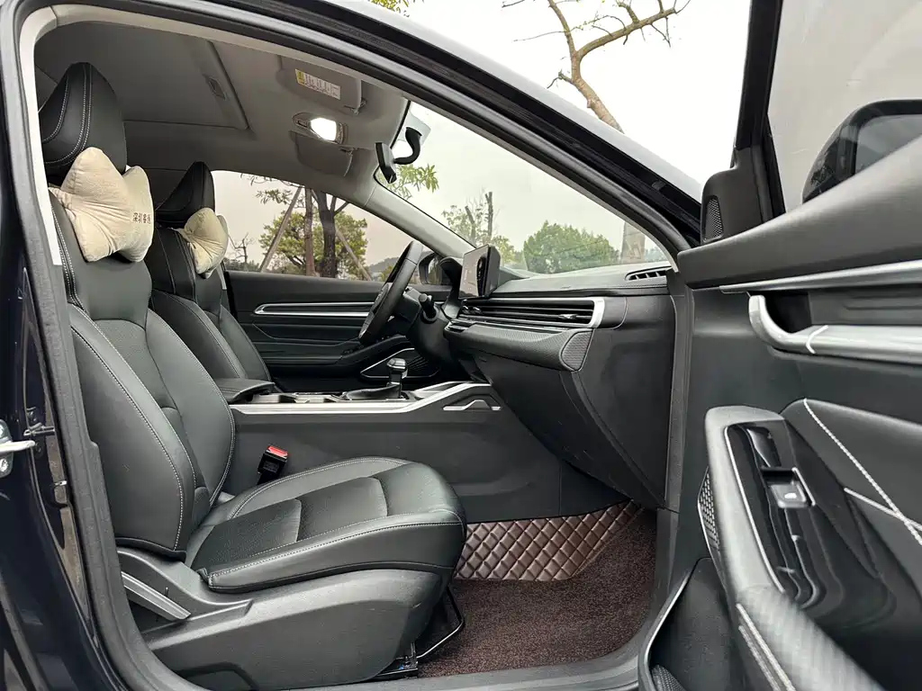GEELY AUTO EMGRAND 2023